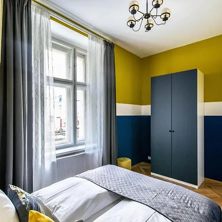 Colorful 3bdr In Old Town Διαμέρισμα Πράγα