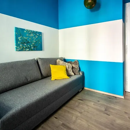 Colorful 3bdr In Old Town Διαμέρισμα